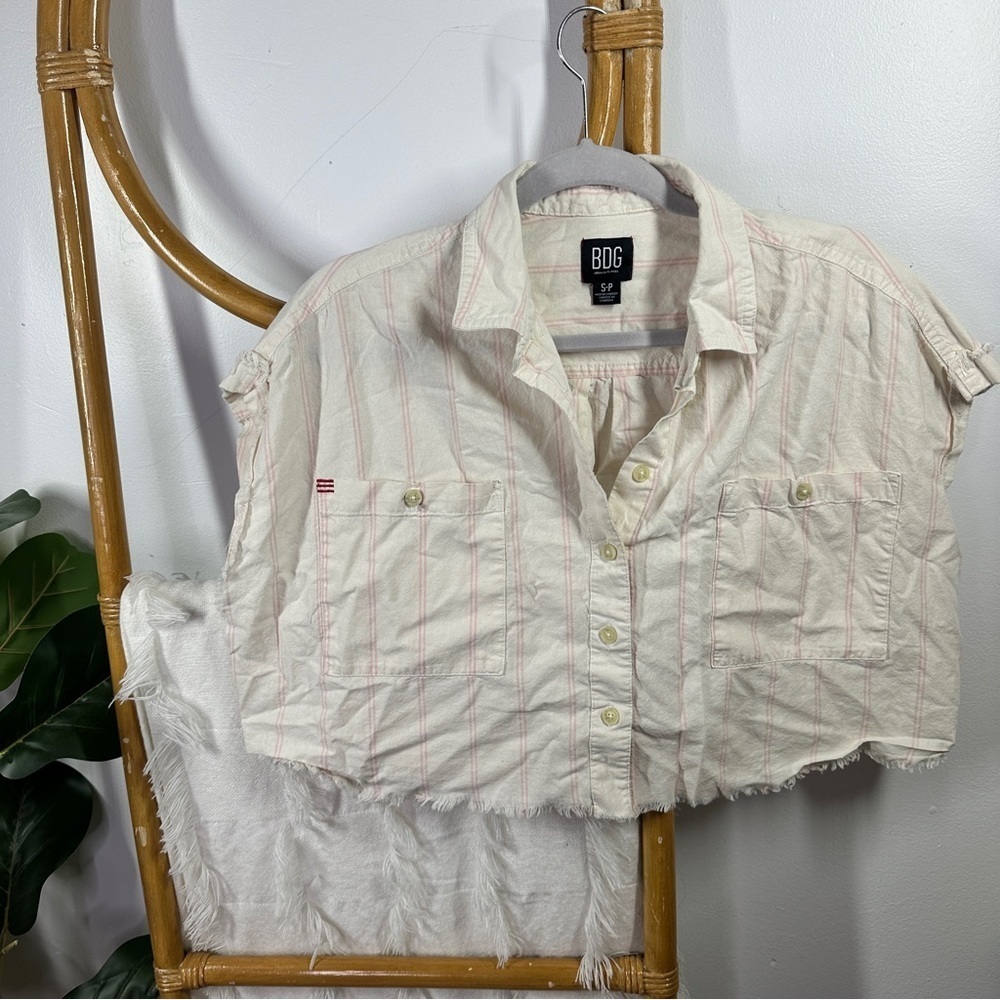 Urban Outfitters BDG Pink Striped Cropped Blouse sz S